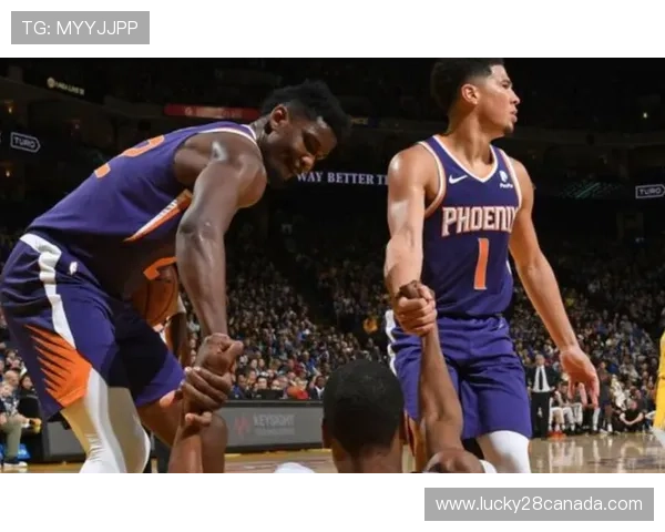 雷霆主场场均净胜14.2分,季后赛主场优势显著 雷霆主场场均净胜14.2分,季后赛主场优势显著